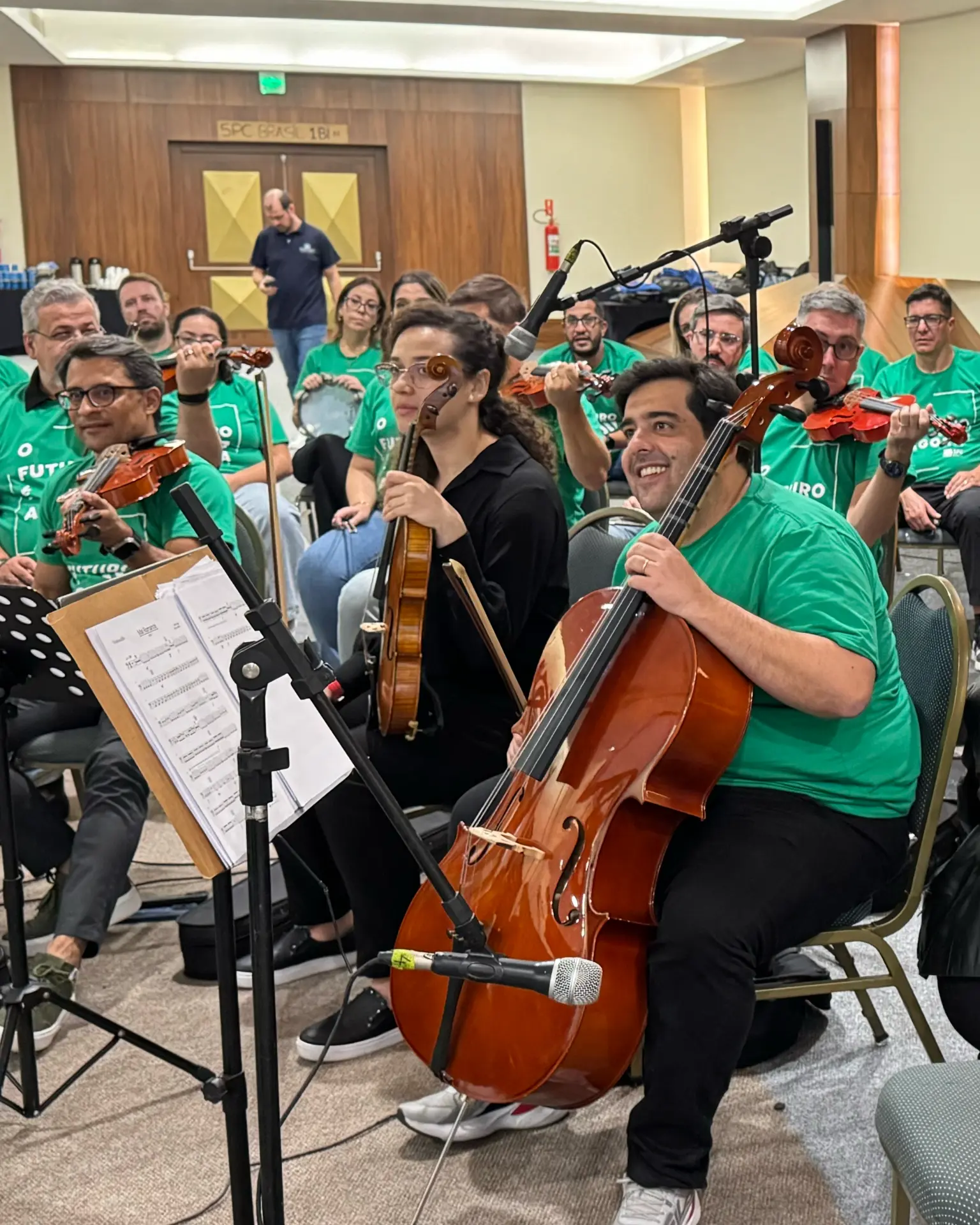 Equipe em dinâmica de cultura e pertencimento